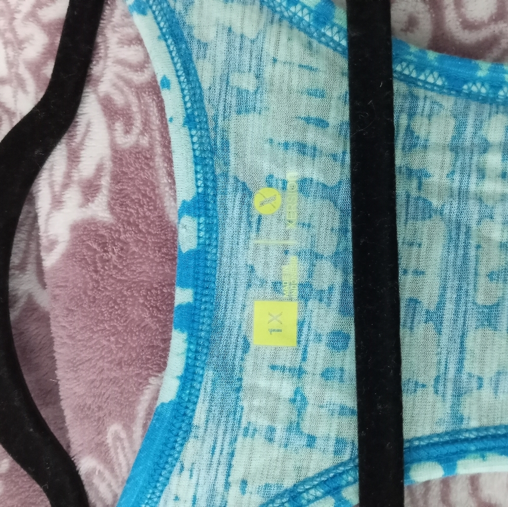 Tanktop - Picture 2 of 2